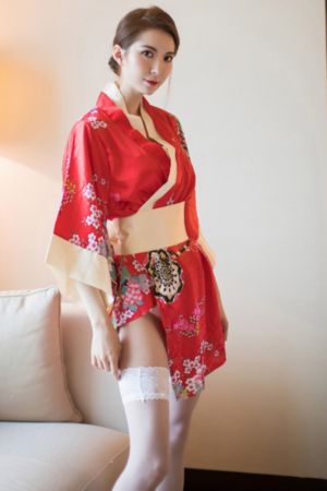 巨臀女警官_BD英语天堂在线