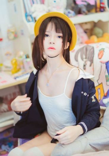 丰满双乳秘书被老板狂揉_BD英语全集免费播放