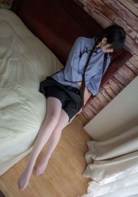 变成黑皮辣妹后和朋友做了动漫_高清完整版免费在线观看