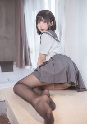 唱歌的大姐姐也要做_全集在线观看