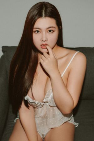 年轻的小姨妈_超清手机在线看