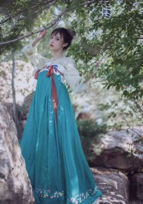 亚瑟王免费视频观看_4K高清迅雷在线观看